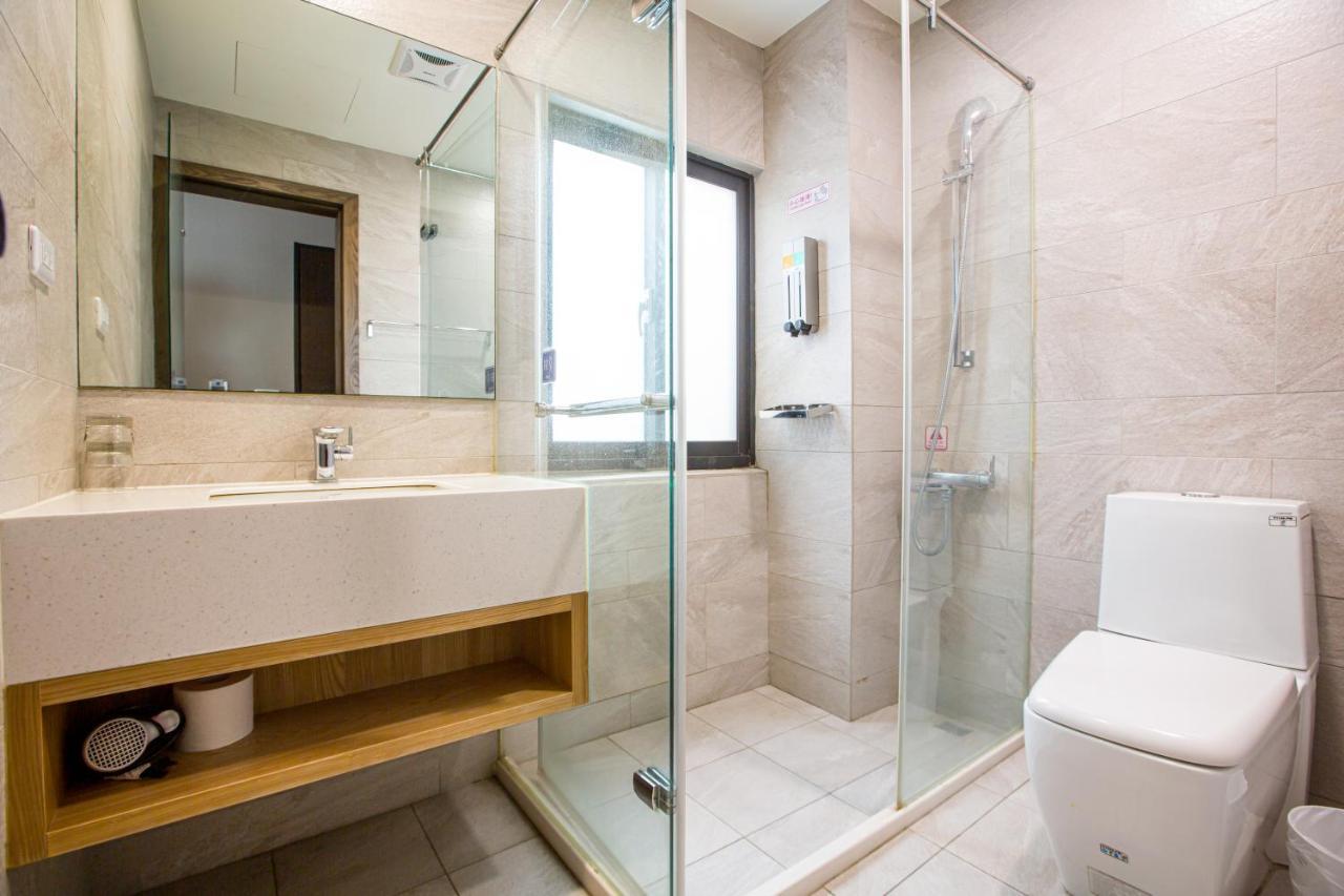 Easylazy Inn Тайчжун Экстерьер фото
